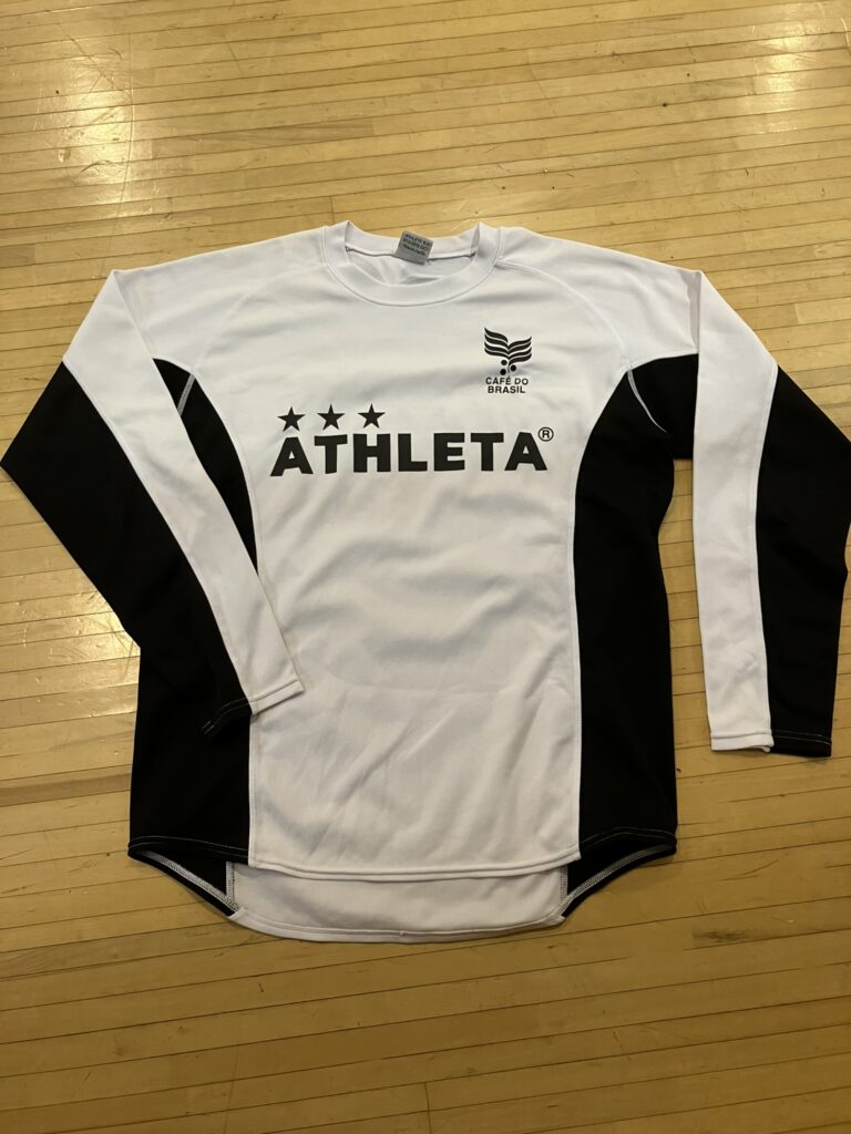 ATHLETA、長袖プラクティスシャツ